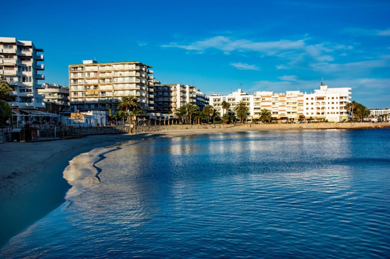 סנטה אאולריה דס ריו Hostal Y Apartamentos Santa Eulalia מראה חיצוני תמונה