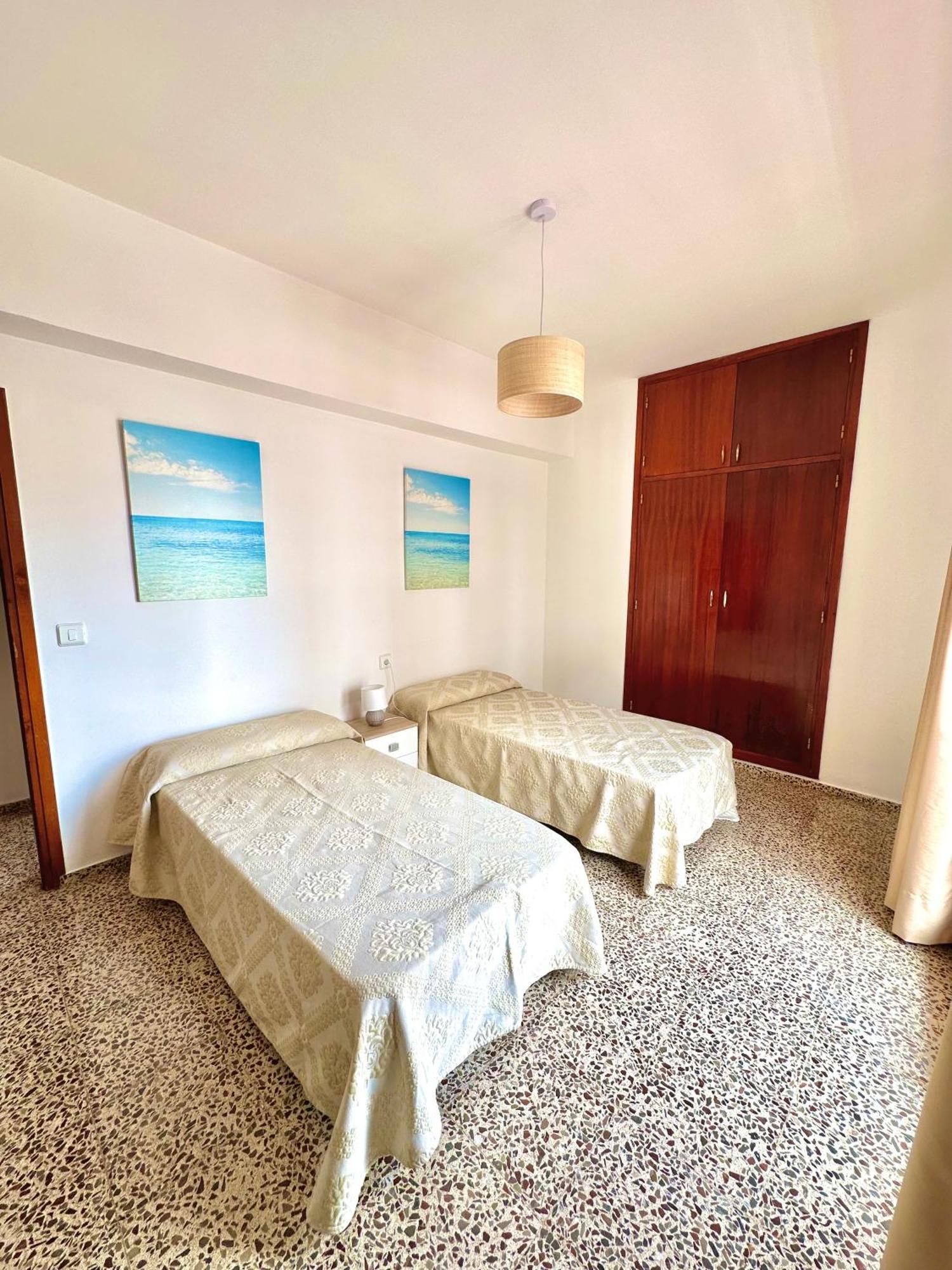 סנטה אאולריה דס ריו Hostal Y Apartamentos Santa Eulalia מראה חיצוני תמונה