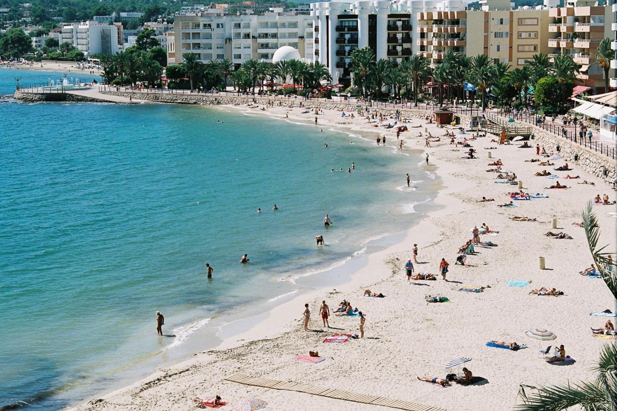 סנטה אאולריה דס ריו Hostal Y Apartamentos Santa Eulalia מראה חיצוני תמונה