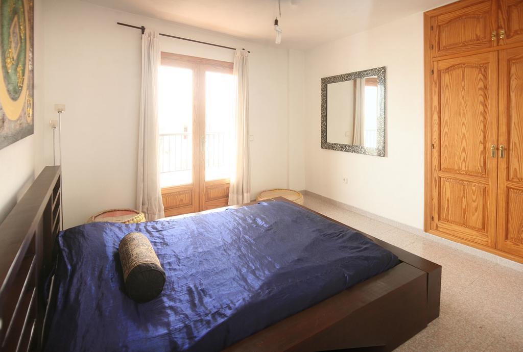 סנטה אאולריה דס ריו Hostal Y Apartamentos Santa Eulalia מראה חיצוני תמונה